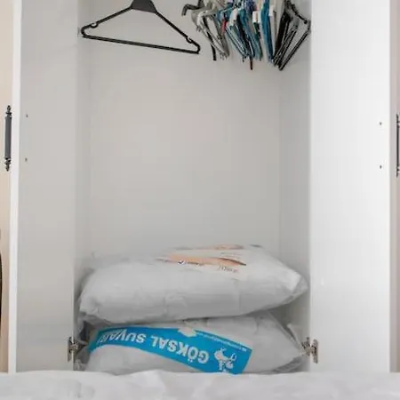 Large In A Quiet Area 40 Apartamento *